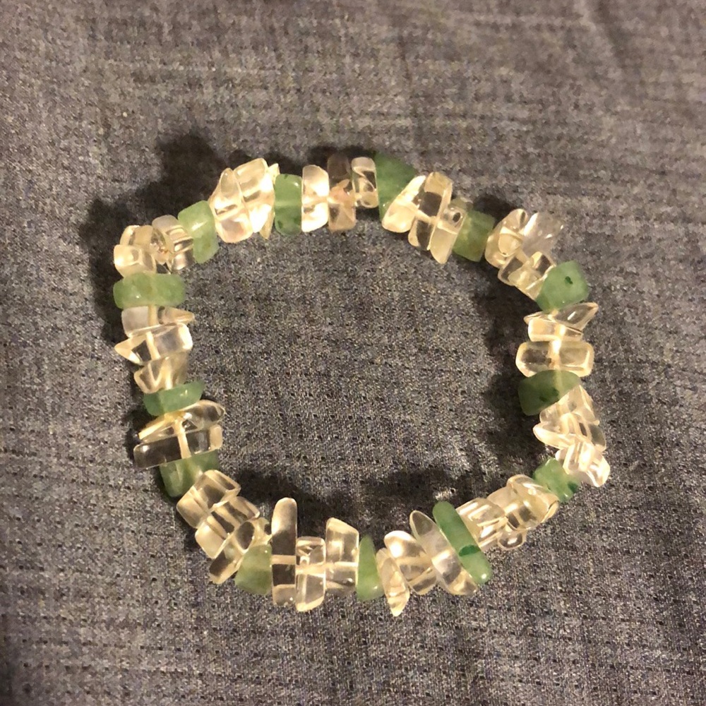 Clear and green stretchy bracelet